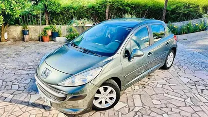Usado Peugeot 207 70 HP (51 kW) 2010