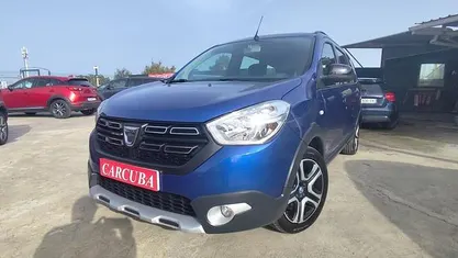 Usado Dacia Lodgy Stepway 115 HP (84 kW) 2021 Monovolume