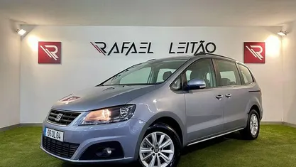 Cinzento Usado 2015 Seat Alhambra Reference Monovolume | € 17.950 (Preço justo)