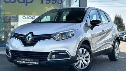 Usado Renault Captur 110 HP (80 kW) 2016 Cinzento SUV
