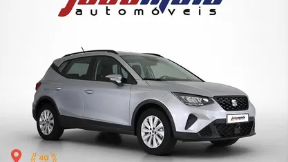 Cinzento Usado 2024 Seat Arona Style SUV | € 18.500 (Preço justo)
