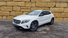Branco Usado 2015 Mercedes GLA180 Urban SUV | € 19.950 (Preço justo)