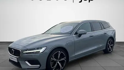 Prateado Usado 2024 Volvo V60 Plus Carrinha | € 45.500 (Preço justo)