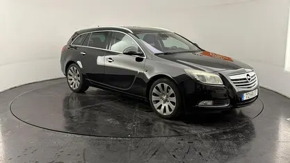 Usado Opel Insignia 160 HP (117 kW) 2009 Preto Carrinha