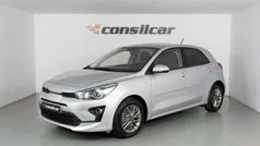 Cinza prata Usado 2022 Kia Rio Citadino | € 14.890 (Preço justo)