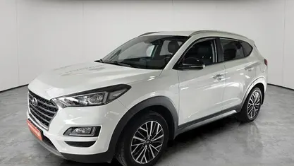 Usado Hyundai Tucson 115 HP (84 kW) 2020 Preto SUV