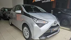 Usado 2019 Toyota Aygo X-play Citadino | € 12.990 (Preço justo)