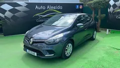 Cinzento Usado 2019 Renault Clio IV Zen | € 11.950 (Preço justo)