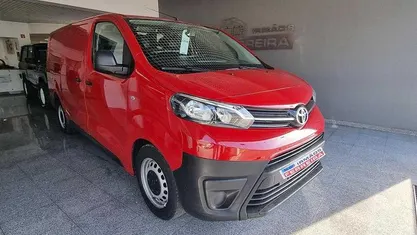 Usado Toyota Proace 115 HP (84 kW) 2018 Vermelho Monovolume