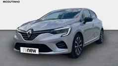 Cinza Usado 2023 Renault Clio V Techno | € 16.900 (Preço justo)