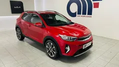 Vermelho Usado 2023 Kia Stonic SUV | € 15.999 (Bom preço)