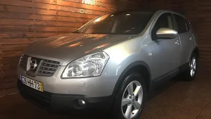 Usado Nissan Qashqai 109 HP (80 kW) 2009 Cinzento SUV