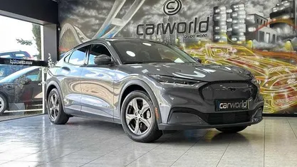 Cinza Usado 2021 Ford Mustang Mach-E Premium SUV | € 28.999 (Preço justo)