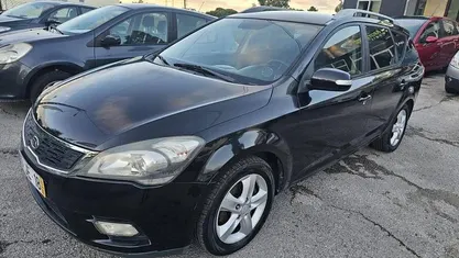 Preto Usado 2010 Kia Ceed Citadino | € 5.500 (Preço justo)