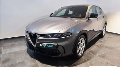 Usado Alfa Romeo Tonale Super 130 HP (95 kW) 2023 Cinzento SUV
