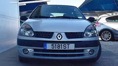 Cinza Usado 2001 Renault Clio II Sedan | € 1.950 (Preço justo)