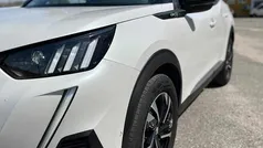 Branco Usado 2023 Peugeot 2008 SUV | € 20.000 (Preço justo)