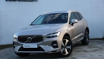 Cinzento Usado 2023 Volvo XC60 Plus SUV | € 49.800 (Super Preço)