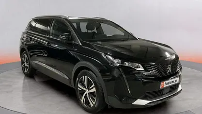 Usado Peugeot 5008 GT-line 131 HP (96 kW) 2022 Preto SUV