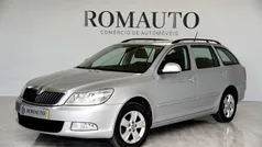 Cinzento Usado 2012 Skoda Octavia Ambiente Carrinha | € 10.800 (Preço justo)