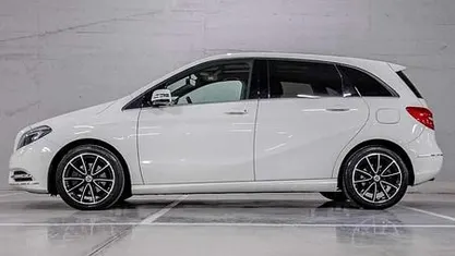 Branco Usado 2013 Mercedes B180 Monovolume | € 15.750 (Bom preço)