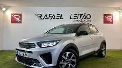 Cinzento Usado 2023 Kia Stonic GT-Line SUV | € 22.500 (Preço justo)