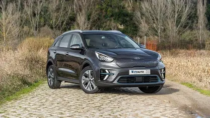 Cinza Usado 2020 Kia e-Niro SUV | € 19.850 (Preço justo)