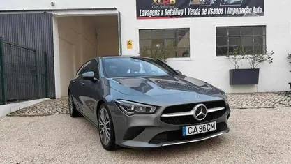 Cinzento Usado 2020 Mercedes CLA200 | € 29.900 (Super Preço)