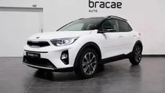 Branco Usado 2019 Kia Stonic EX SUV | € 14.900 (Preço justo)