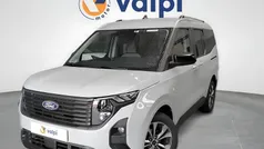 Verde Usado 2024 Ford Tourneo Courier Monovolume | € 24.950 (Preço justo)