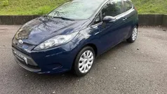 Azul escuro Usado 2009 Ford Fiesta Trend Citadino | € 5.990 (Preço justo)