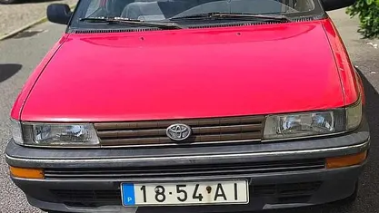 Usado Toyota Corolla 75 HP (55 kW) 1992 Vermelho Citadino