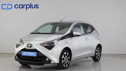 Cinzento Usado 2021 Toyota Aygo Citadino | € 12.500 (Preço justo)