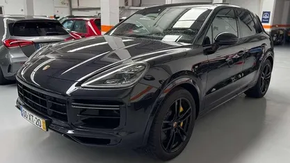 Usado Porsche Cayenne 550 HP (404 kW) 2018 SUV