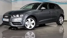 Cinza Usado 2014 Audi A3 Attraction Citadino | € 15.890 (Preço justo)