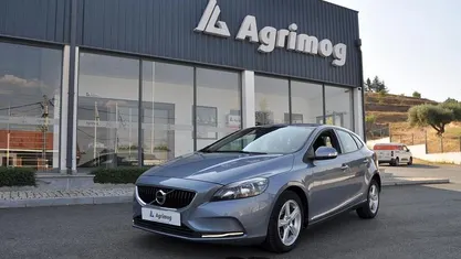 Usado Volvo V40 Kinetic 120 HP (88 kW) 2018 Carrinha