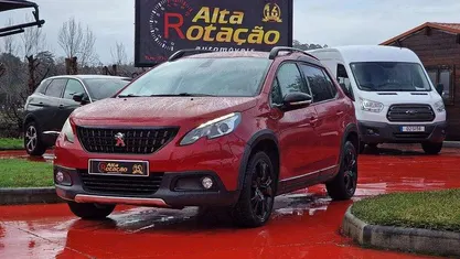 Usado Peugeot 2008 110 HP (80 kW) 2018 Vermelho SUV