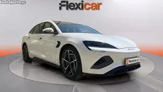 Branco Usado 2024 BYD Seal Sedan | € 39.990 (Preço justo)