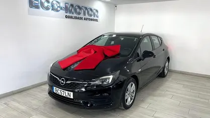 Usado Opel Astra Business Edition 130 HP (95 kW) 2021 Preto