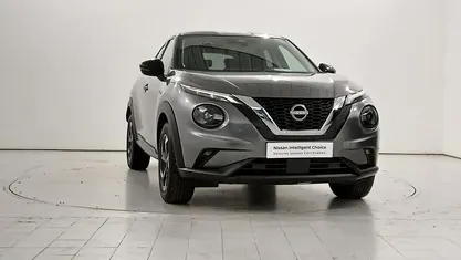 Cinzento Usado 2024 Nissan Juke SUV | € 22.490 (Preço justo)