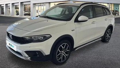 Usado Fiat Tipo Cross 101 HP (74 kW) 2023 Branco Sedan