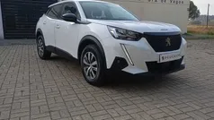 Branco Usado 2022 Peugeot 2008 SUV | € 19.500 (Preço justo)