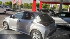 Cinzento Usado 2023 Toyota Yaris Comfort | € 18.250 (Preço justo)