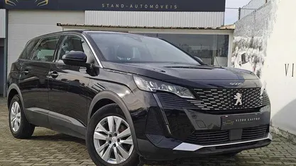 Preto Usado 2021 Peugeot 5008 Active Monovolume | € 22.890 (Preço justo)