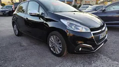 Usado 2017 Peugeot 208 Style Citadino | € 12.900 (Preço justo)