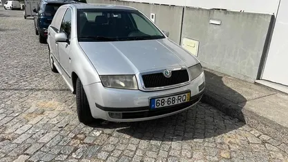 Cinzento Usado 2001 Skoda Fabia Citadino | € 1.300 (Preço justo)