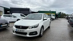 Branco Usado 2019 Peugeot 308 Allure Sedan | € 13.500 (Preço justo)