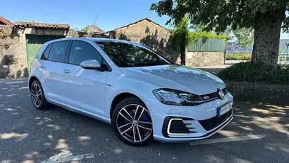 Branco Usado 2020 VW Golf VII GTE | € 23.990 (Preço justo)