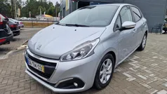 Usado 2017 Peugeot 208 Allure Citadino | € 11.990 (Preço justo)