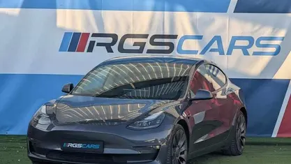 Usado 2021 Tesla Model 3 Performance Sedan | € 32.490 (Preço justo)